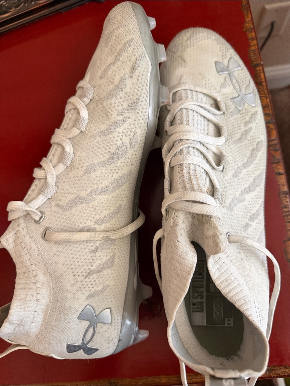 Under Armour Spotlight Lux MC 2.0 White Silver Football Cleats Men's Size 13